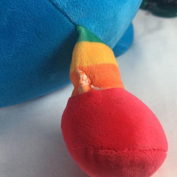 2 Scoops FriendsWithYou Happy World Hug Bug Plush 16x18” - Picture 6 of 6